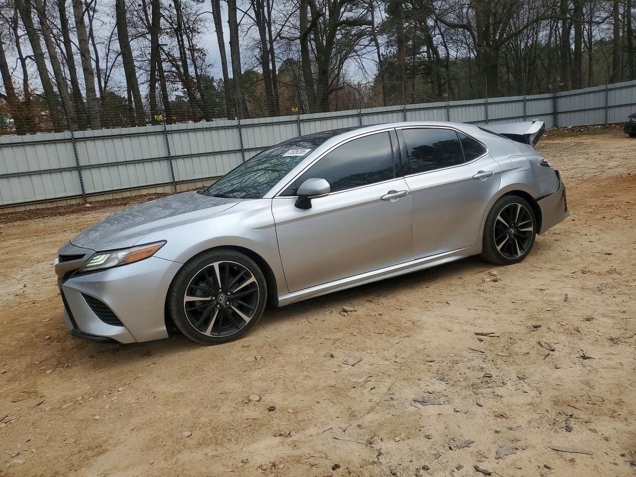 2018 TOYOTA CAMRY