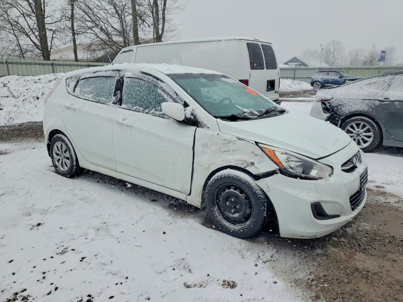 2015 HYUNDAI ACCENT GS photo 4