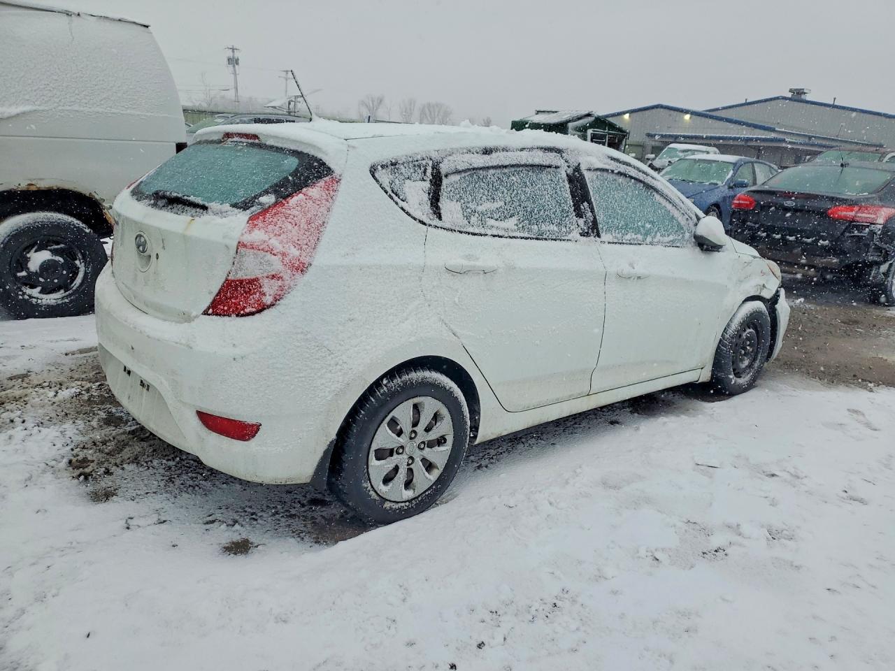 2015 HYUNDAI ACCENT GS photo 3