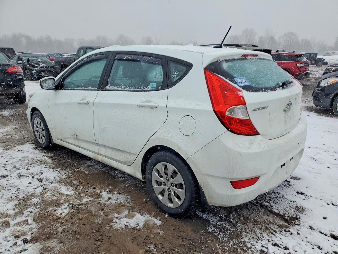 2015 HYUNDAI ACCENT GS photo 2