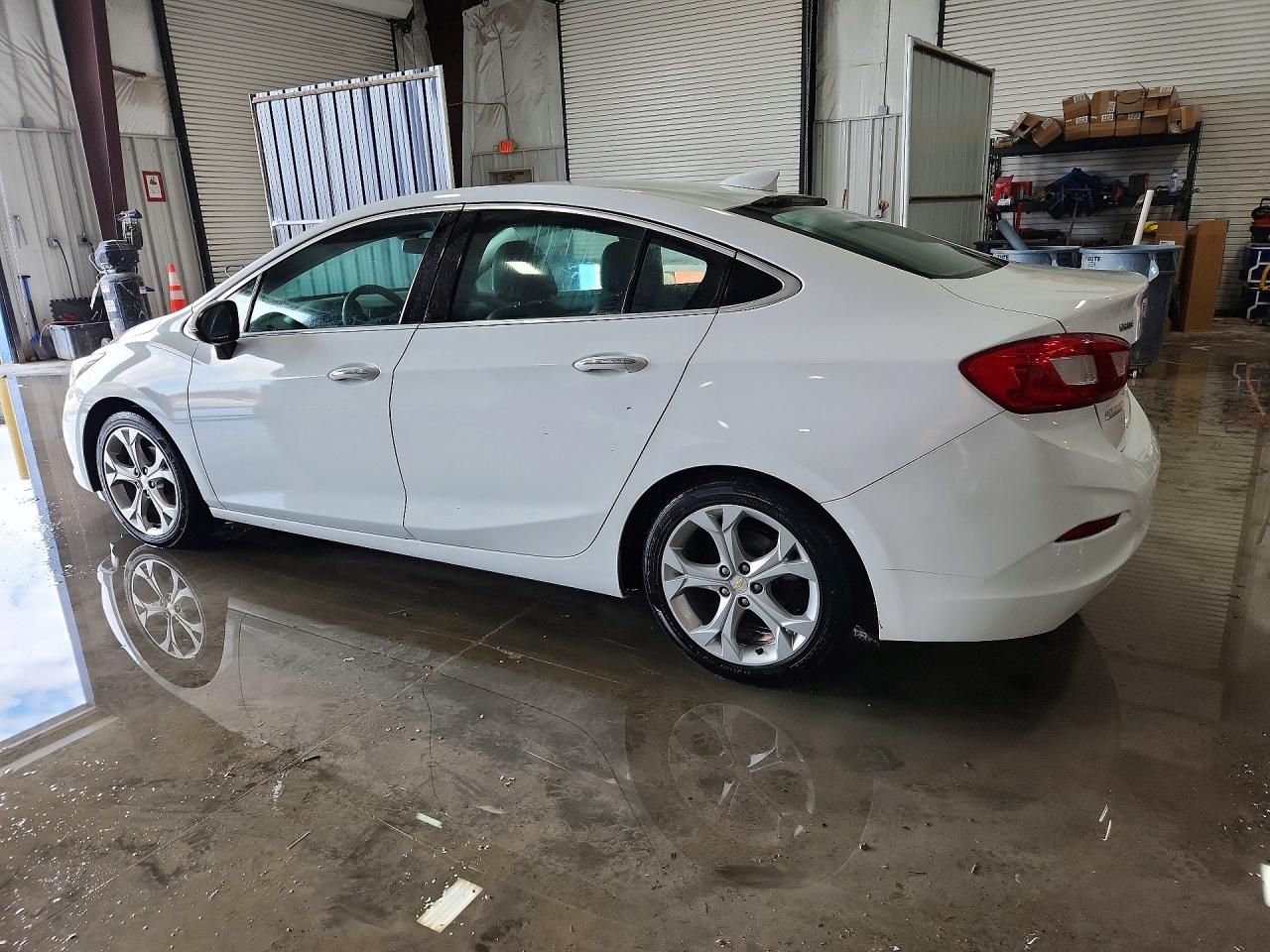 2016 CHEVROLET CRUZE PREMIER photo 4