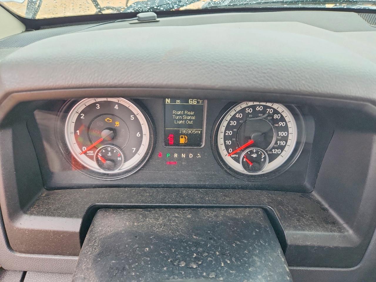 2014 RAM 1500 SLT photo 9