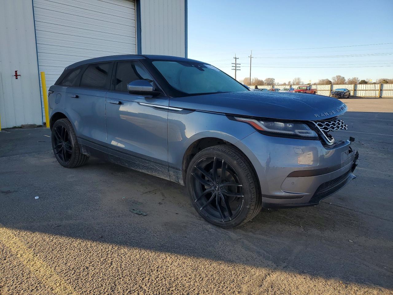 2020 LAND ROVER RANGE ROVER VELAR S photo 4