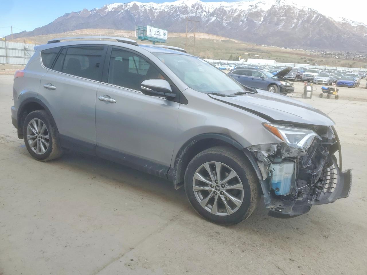 2016 TOYOTA RAV4 photo 4
