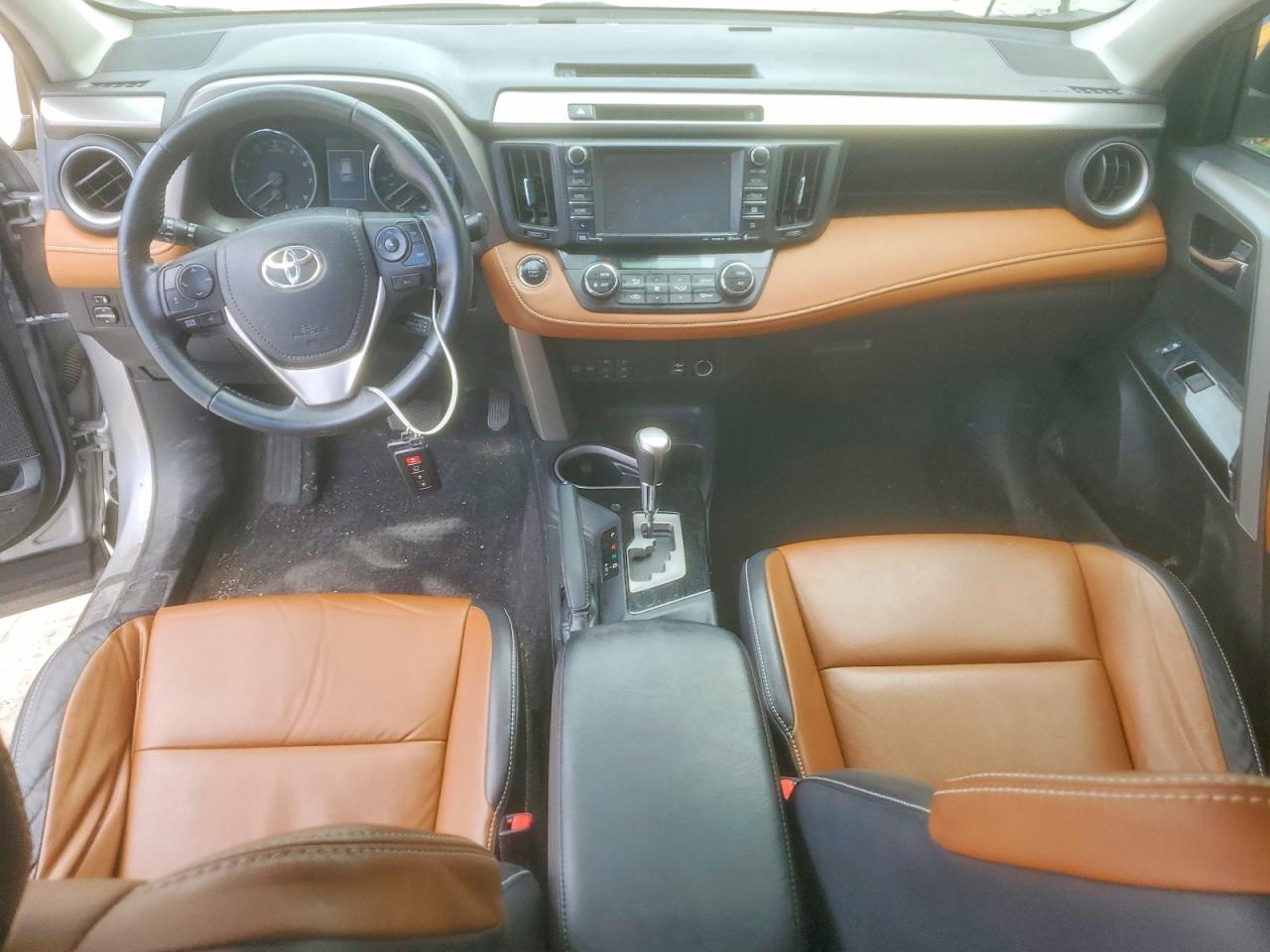2016 TOYOTA RAV4 photo 8