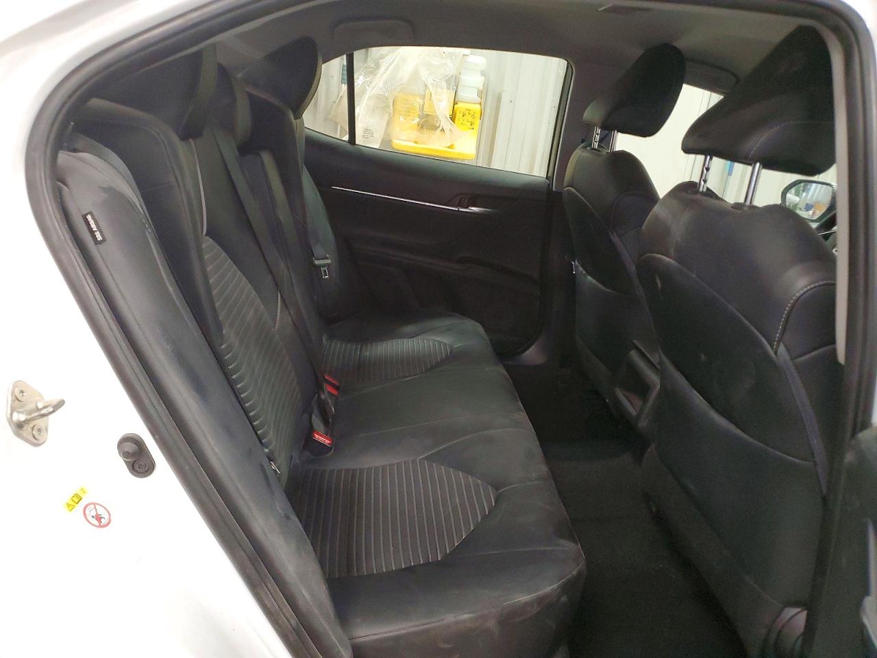 2018 TOYOTA CAMRY SE photo 28