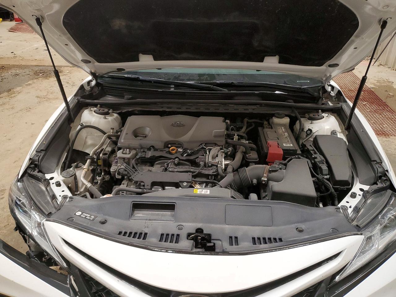 2018 TOYOTA CAMRY SE photo 31
