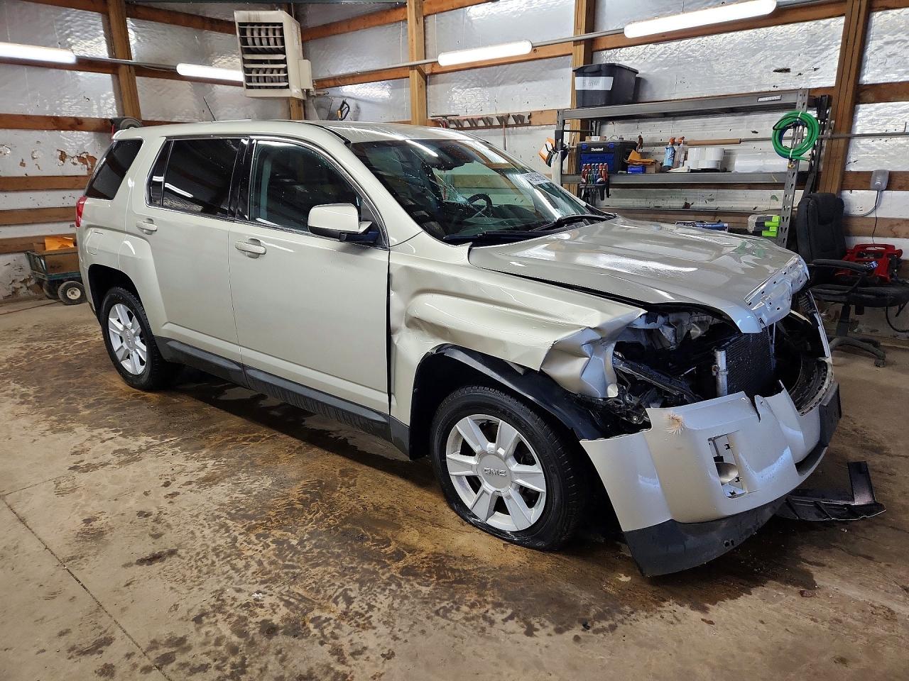 2013 GMC TERRAIN SLE photo 4