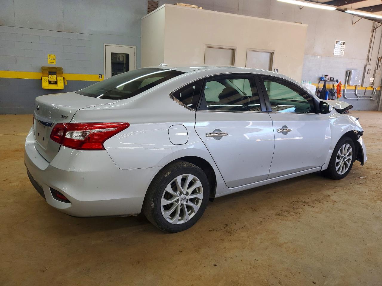 2019 NISSAN SENTRA SV photo 5
