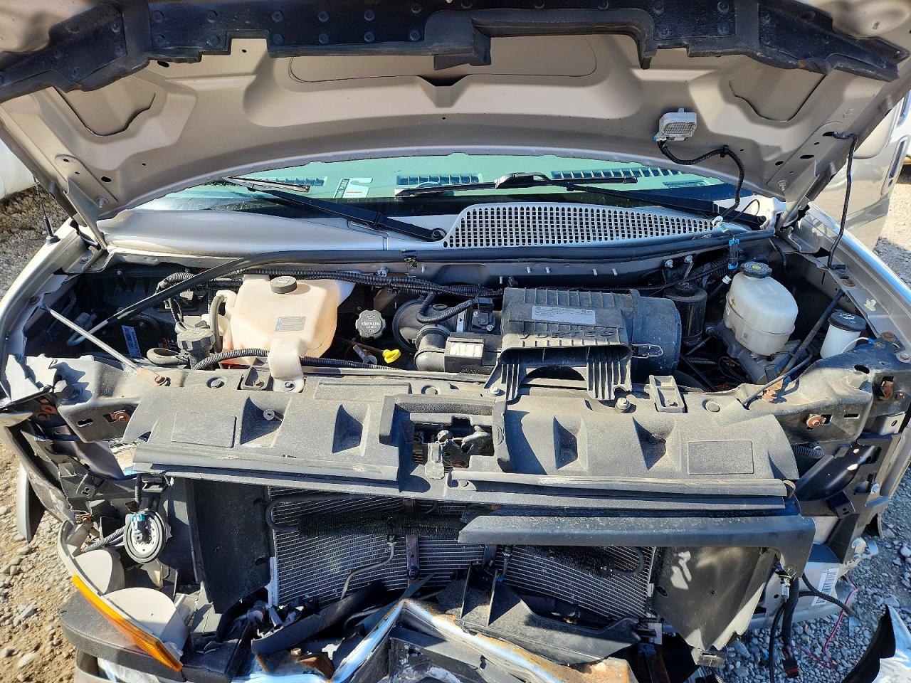 2020 GMC SAVANA G2500 photo 21