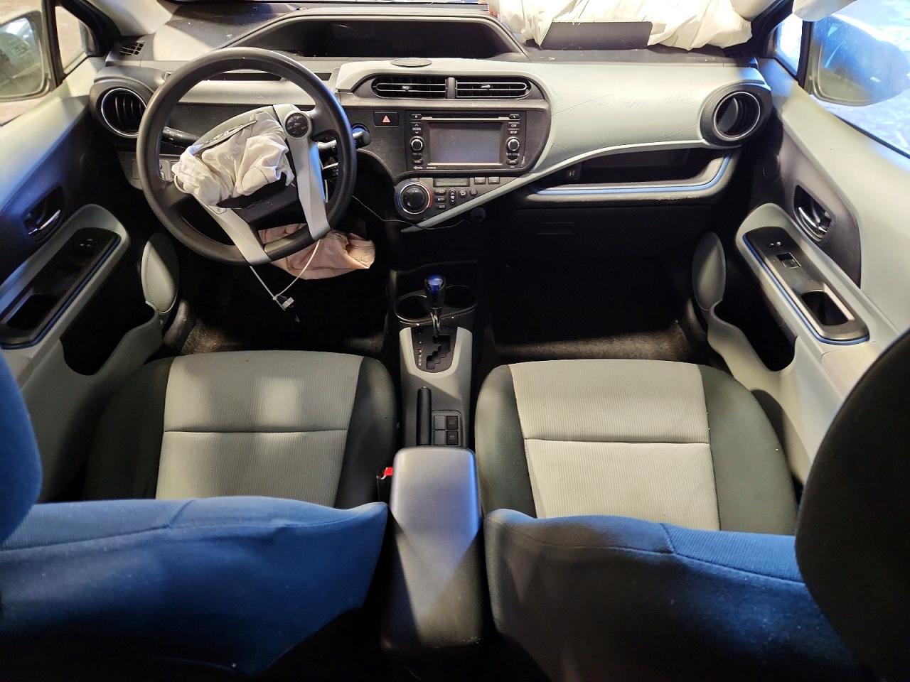 2012 TOYOTA PRIUS C THREE photo 15