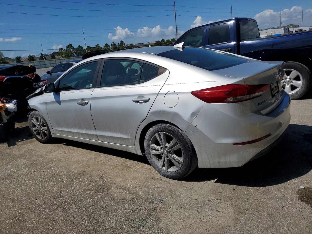 2017 HYUNDAI ELANTRA SE photo 3