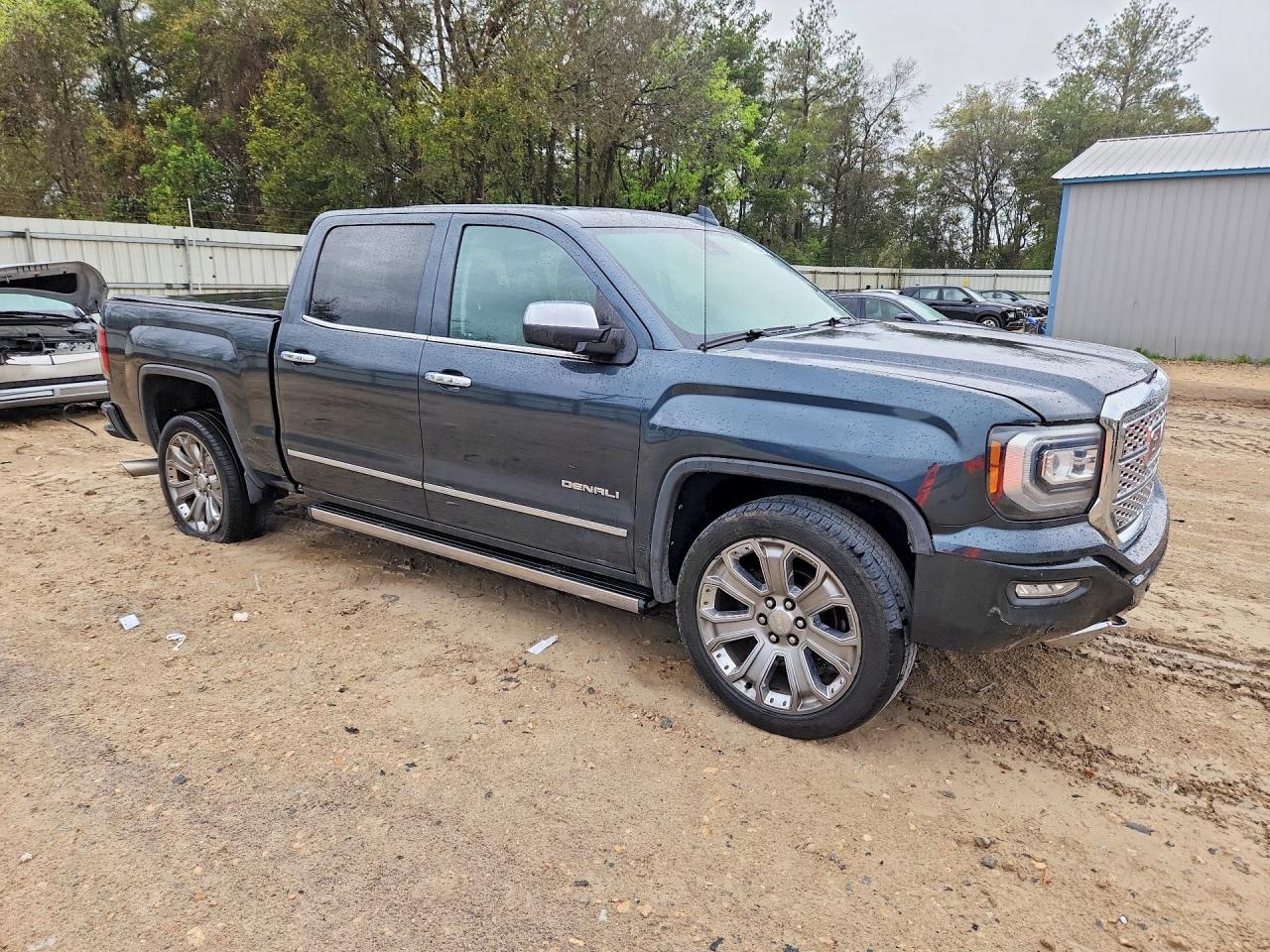 2017 GMC SIERRA K1500 DENALI photo 7