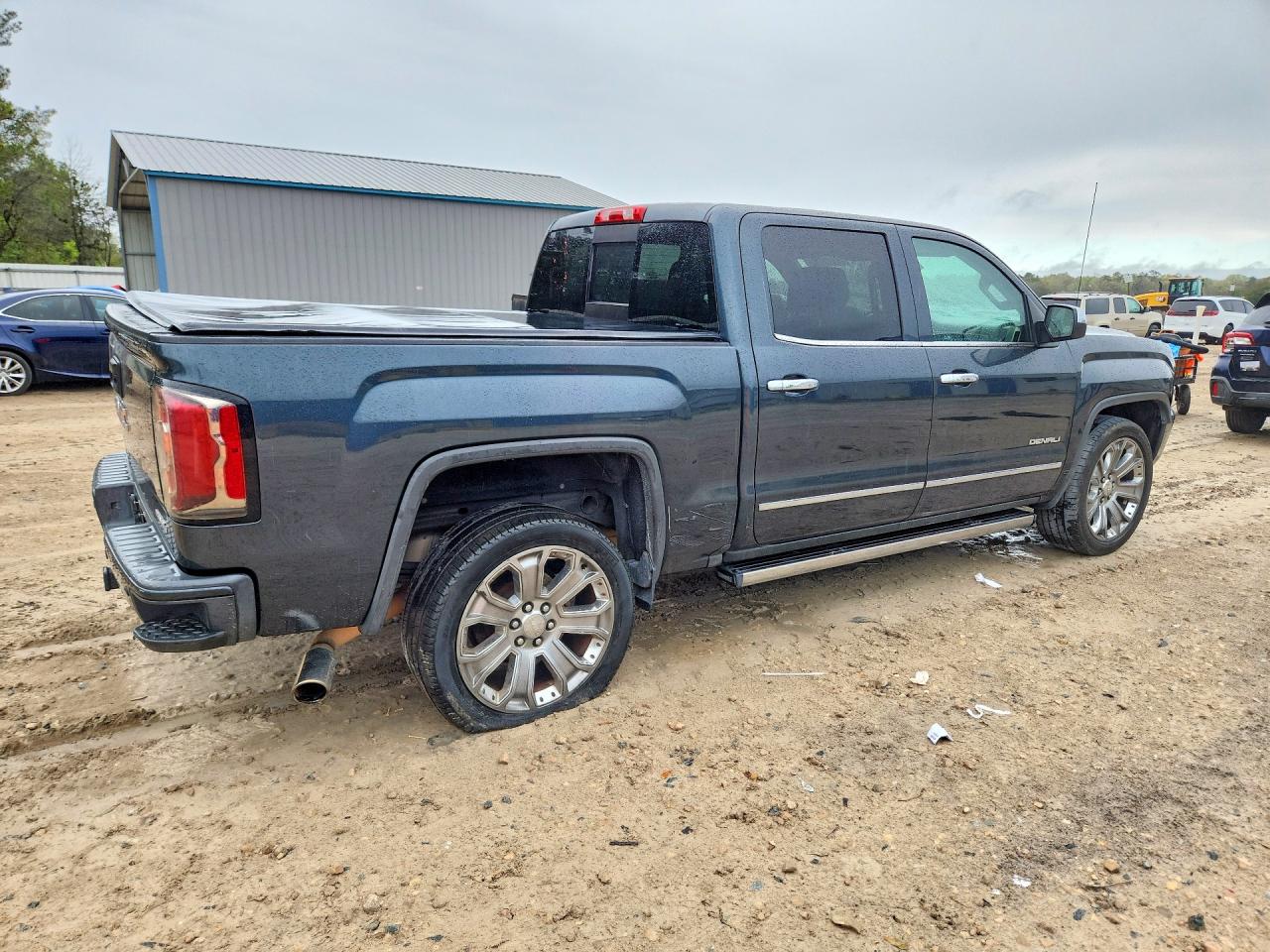 2017 GMC SIERRA K1500 DENALI photo 5