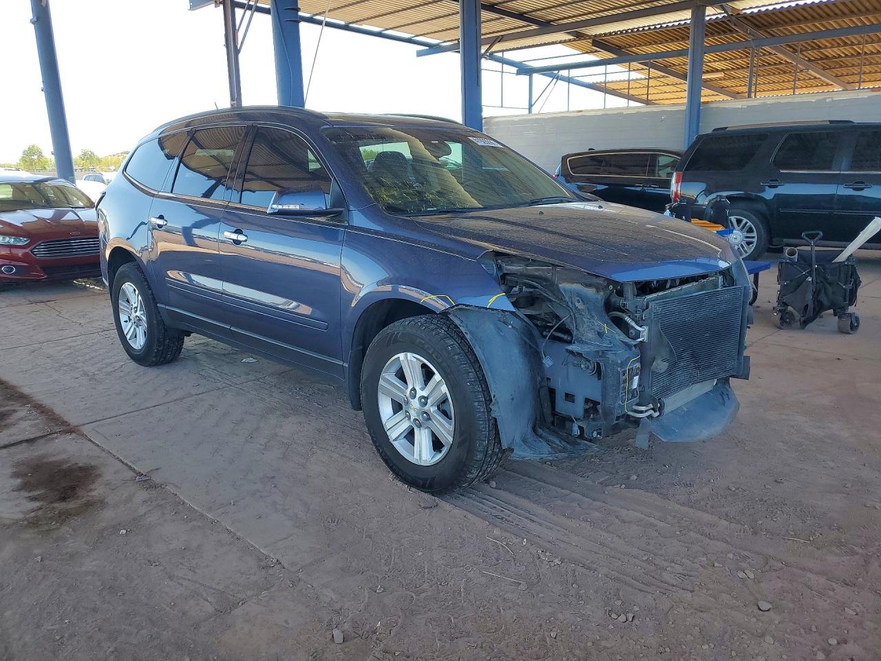 2014 CHEVROLET TRAVERSE LT photo 4