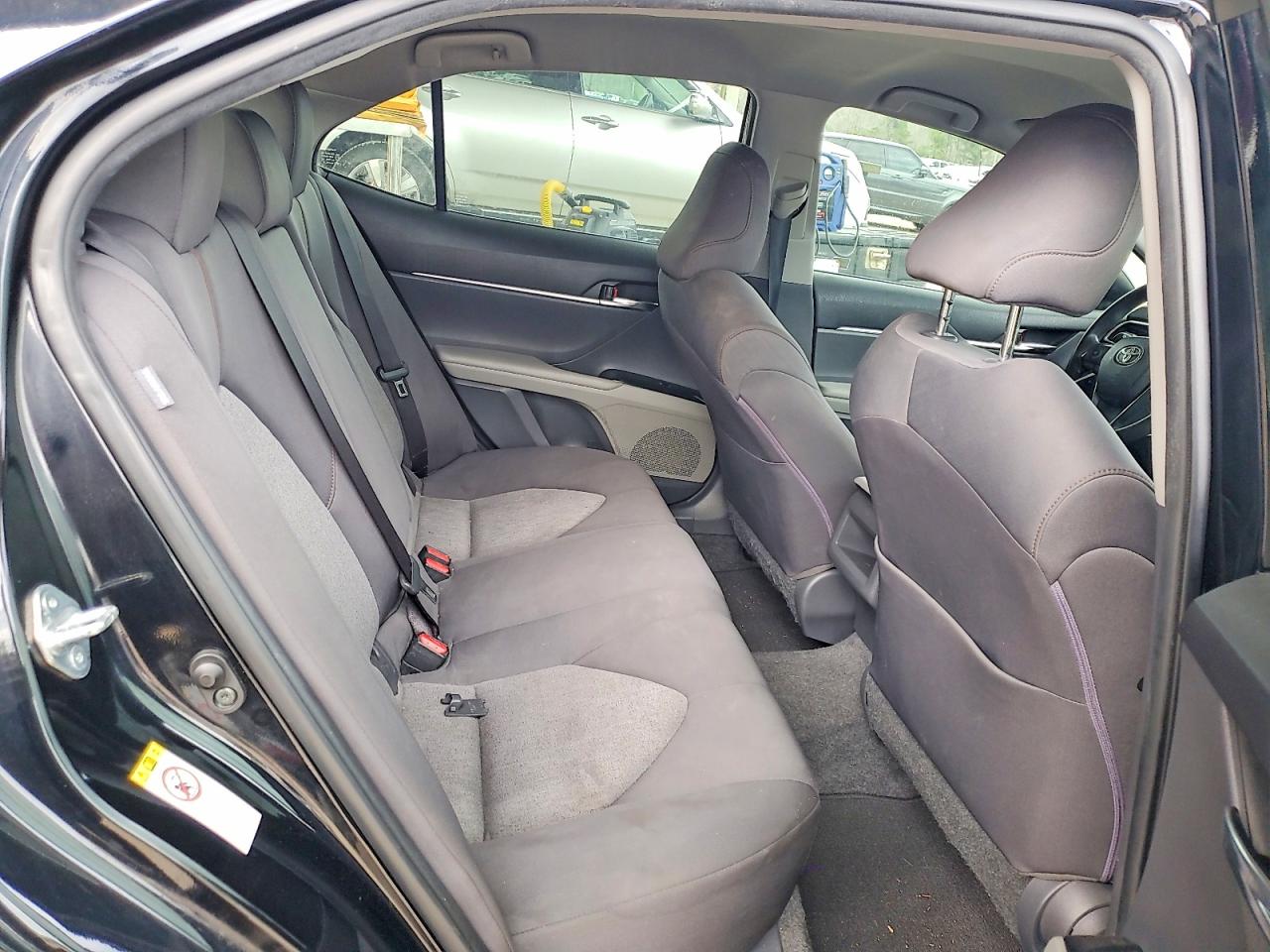 2018 TOYOTA CAMRY LE photo 10
