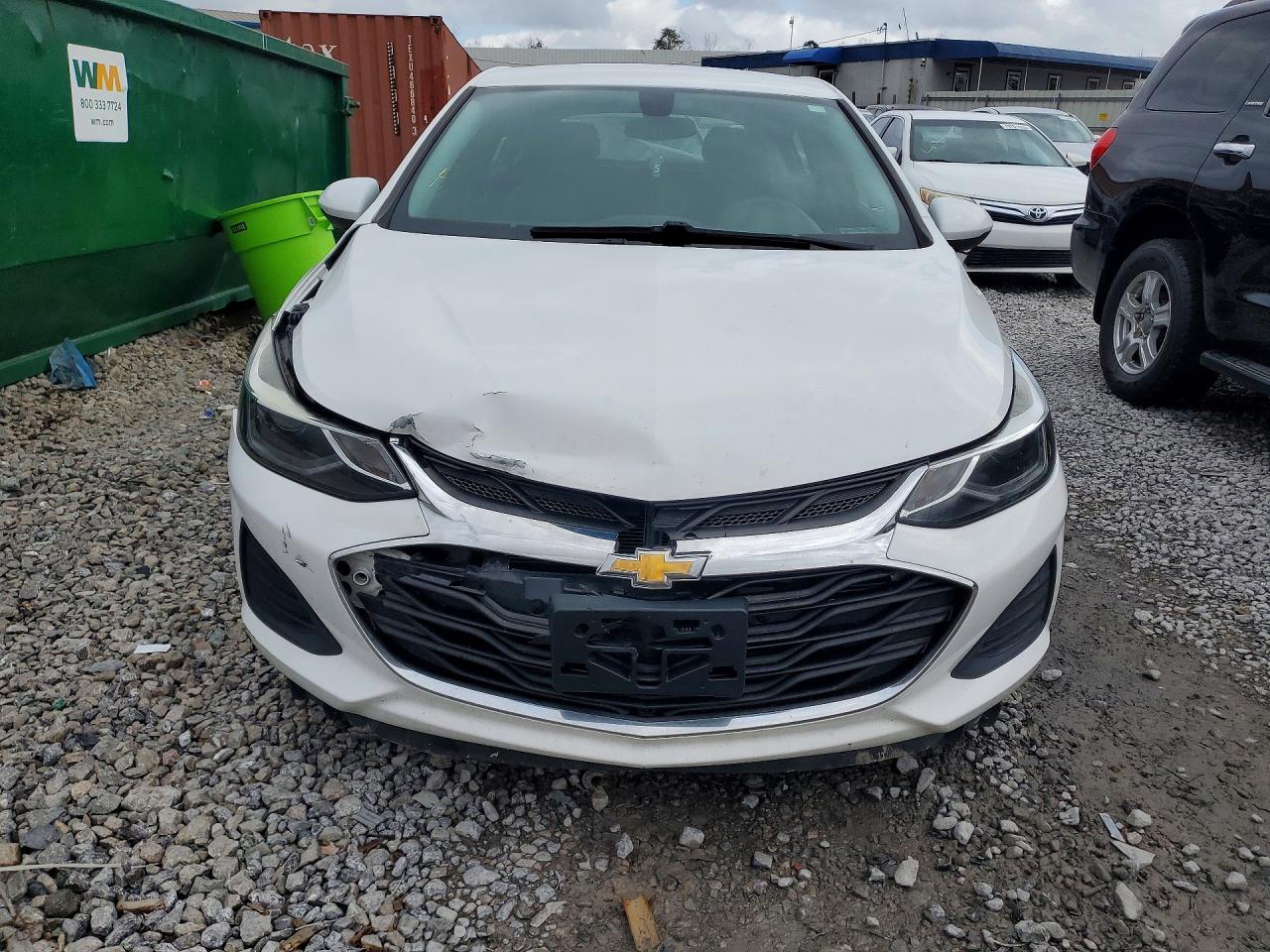 2019 CHEVROLET CRUZE LT photo 9