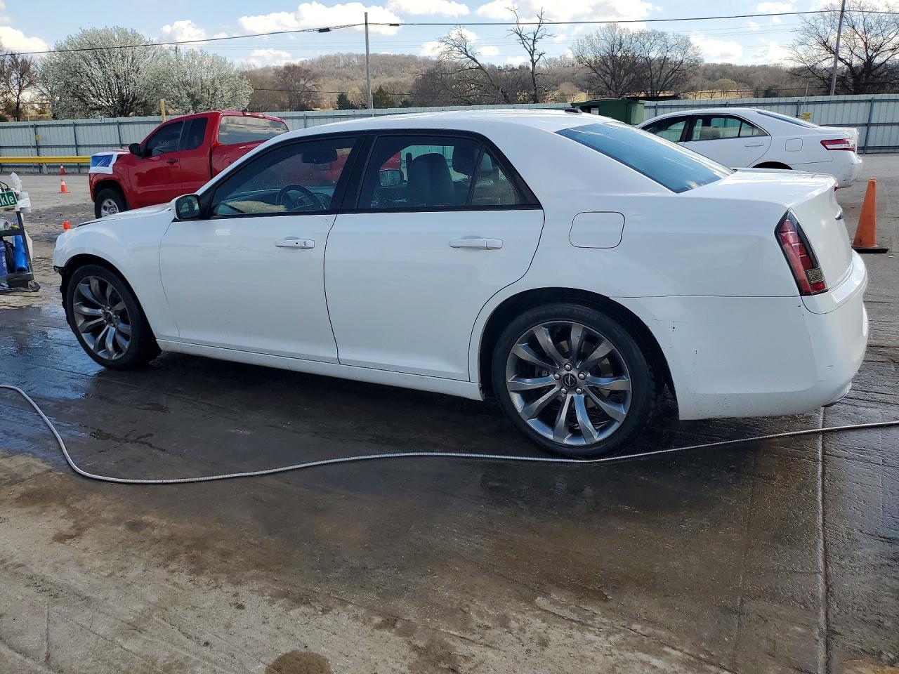 2014 CHRYSLER 300 S photo 2
