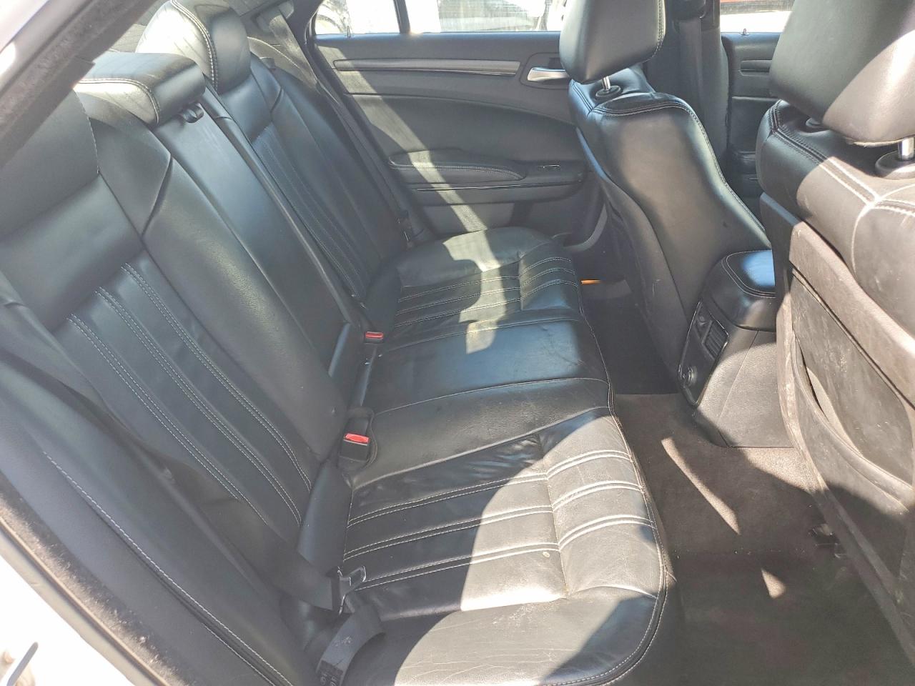 2014 CHRYSLER 300 S photo 10