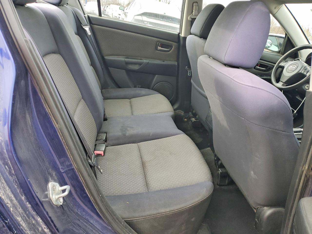 2005 MAZDA 3 I photo 10