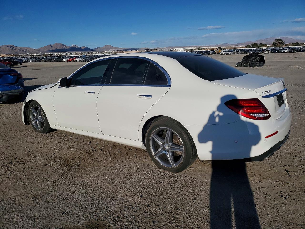 2017 MERCEDES-BENZ E 300 photo 2