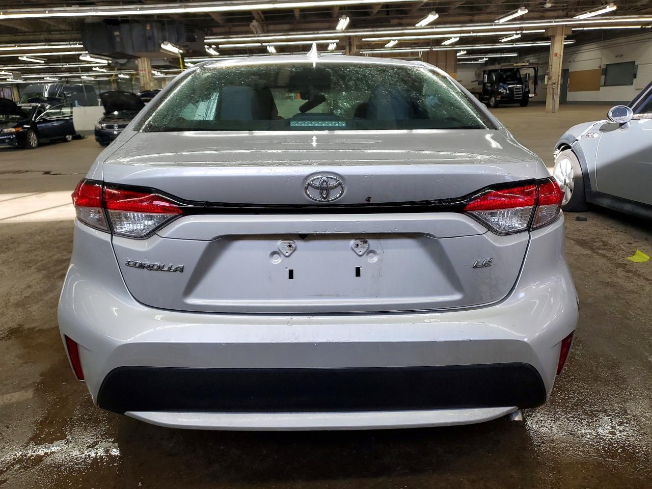 2021 TOYOTA COROLLA LE photo 11