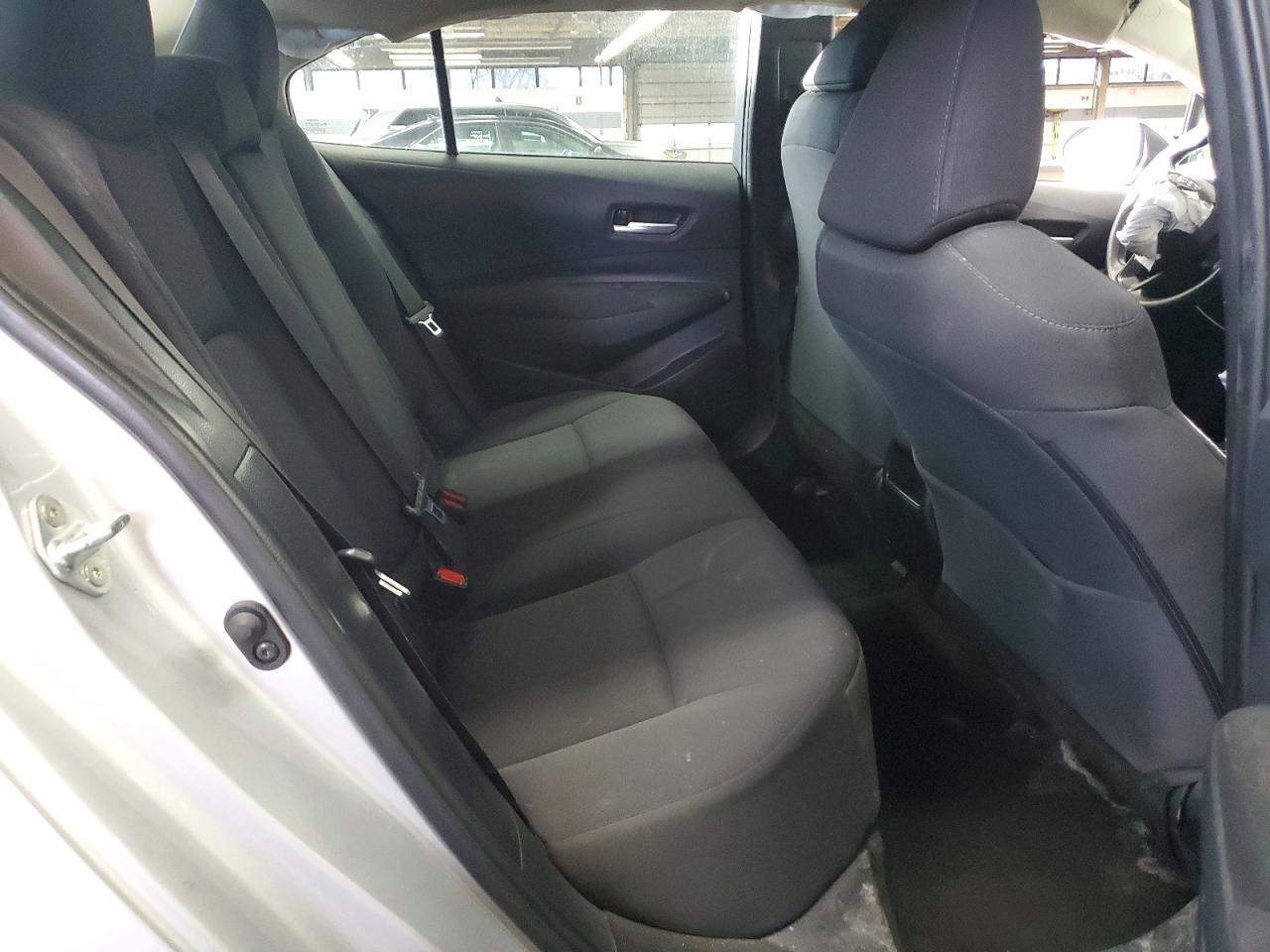 2021 TOYOTA COROLLA LE photo 19