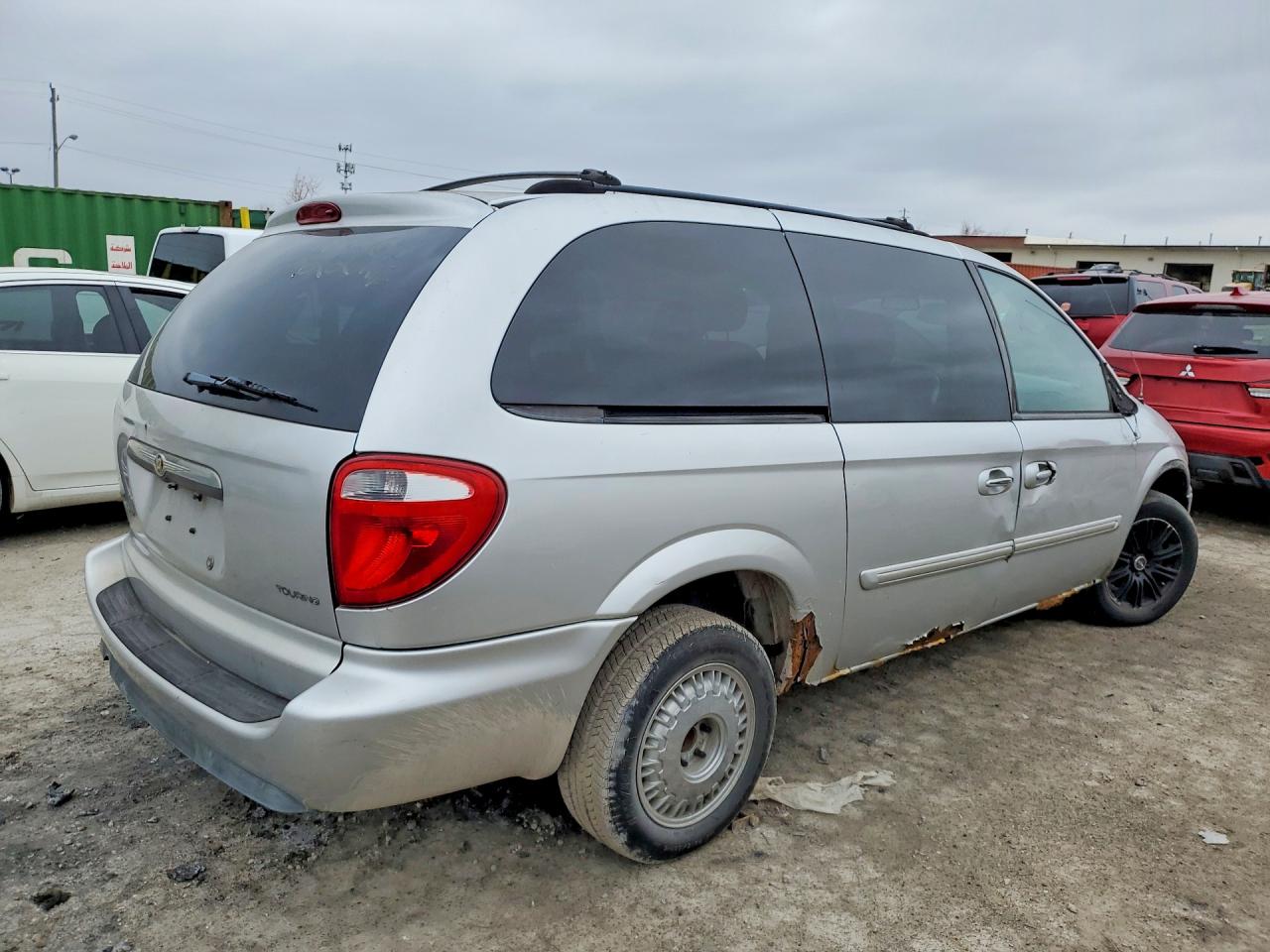 2006 CHRYSLER TOWN & COUNTRY TOURING photo 3