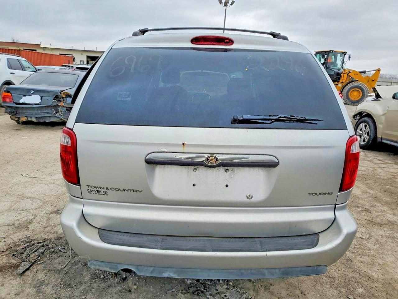 2006 CHRYSLER TOWN & COUNTRY TOURING photo 6
