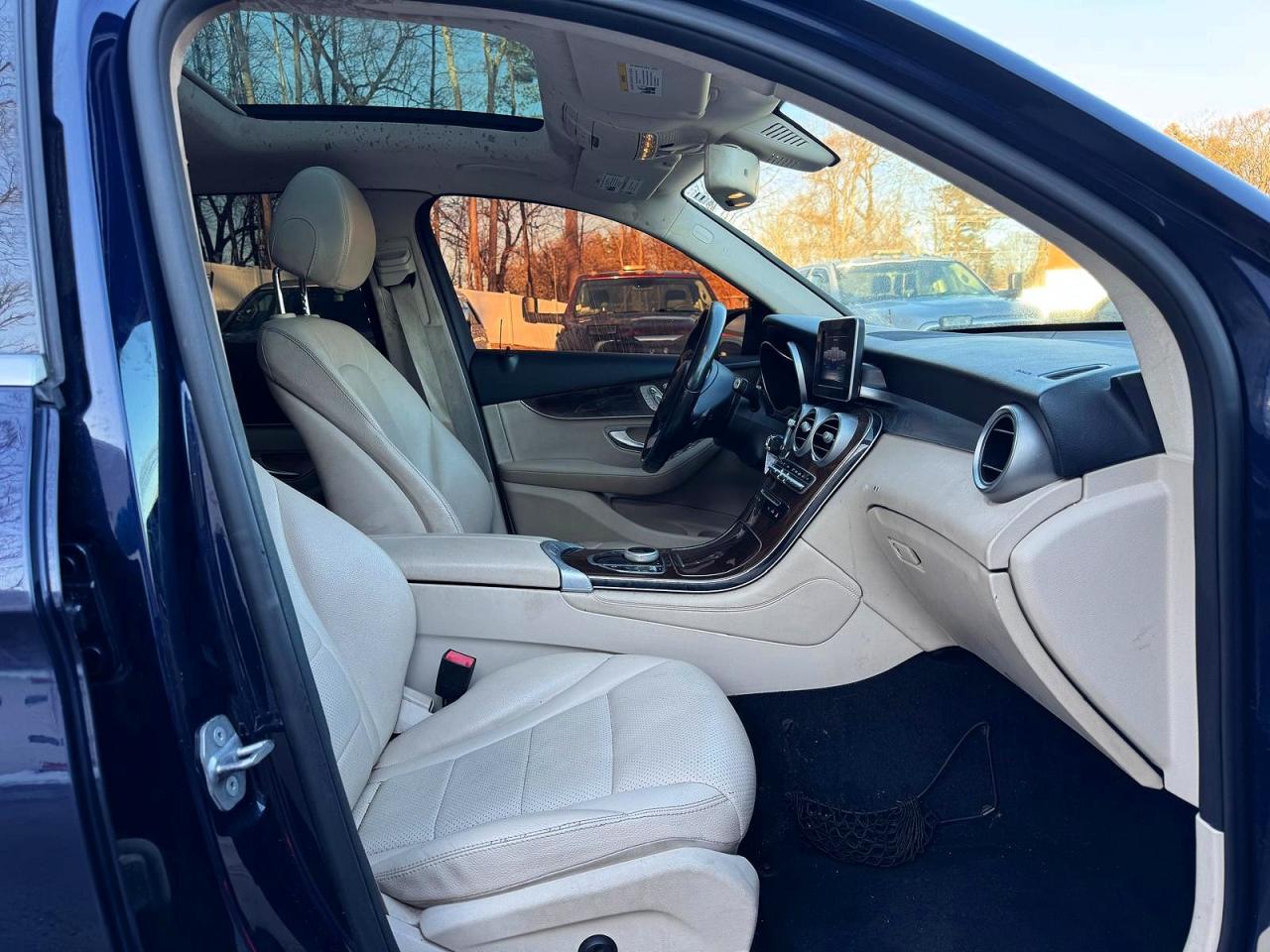 2018 MERCEDES-BENZ GLC 300 4MATIC photo 17