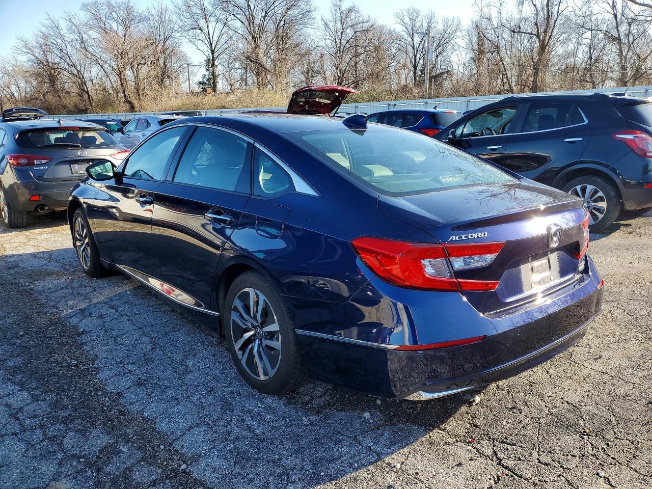 2018 HONDA ACCORD TOURING HYBRID photo 4