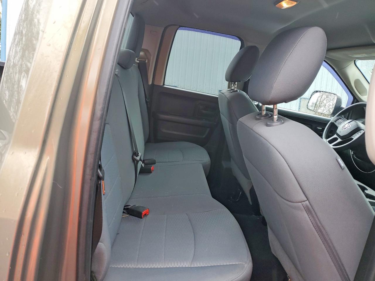 2014 RAM 1500 ST photo 19