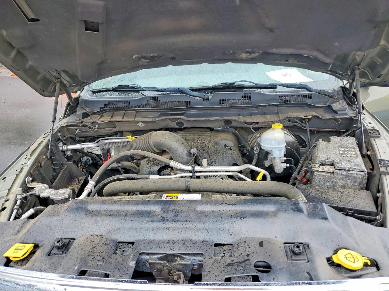2014 RAM 1500 ST photo 21