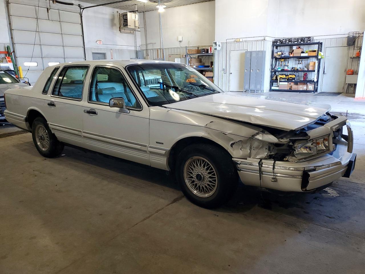 1994 LINCOLN TOWN CAR SIGNATURE photo 7