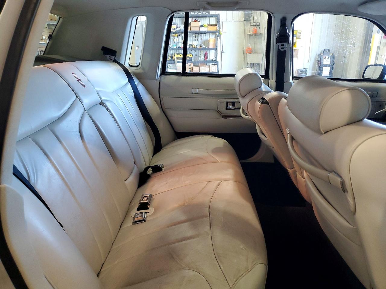 1994 LINCOLN TOWN CAR SIGNATURE photo 19