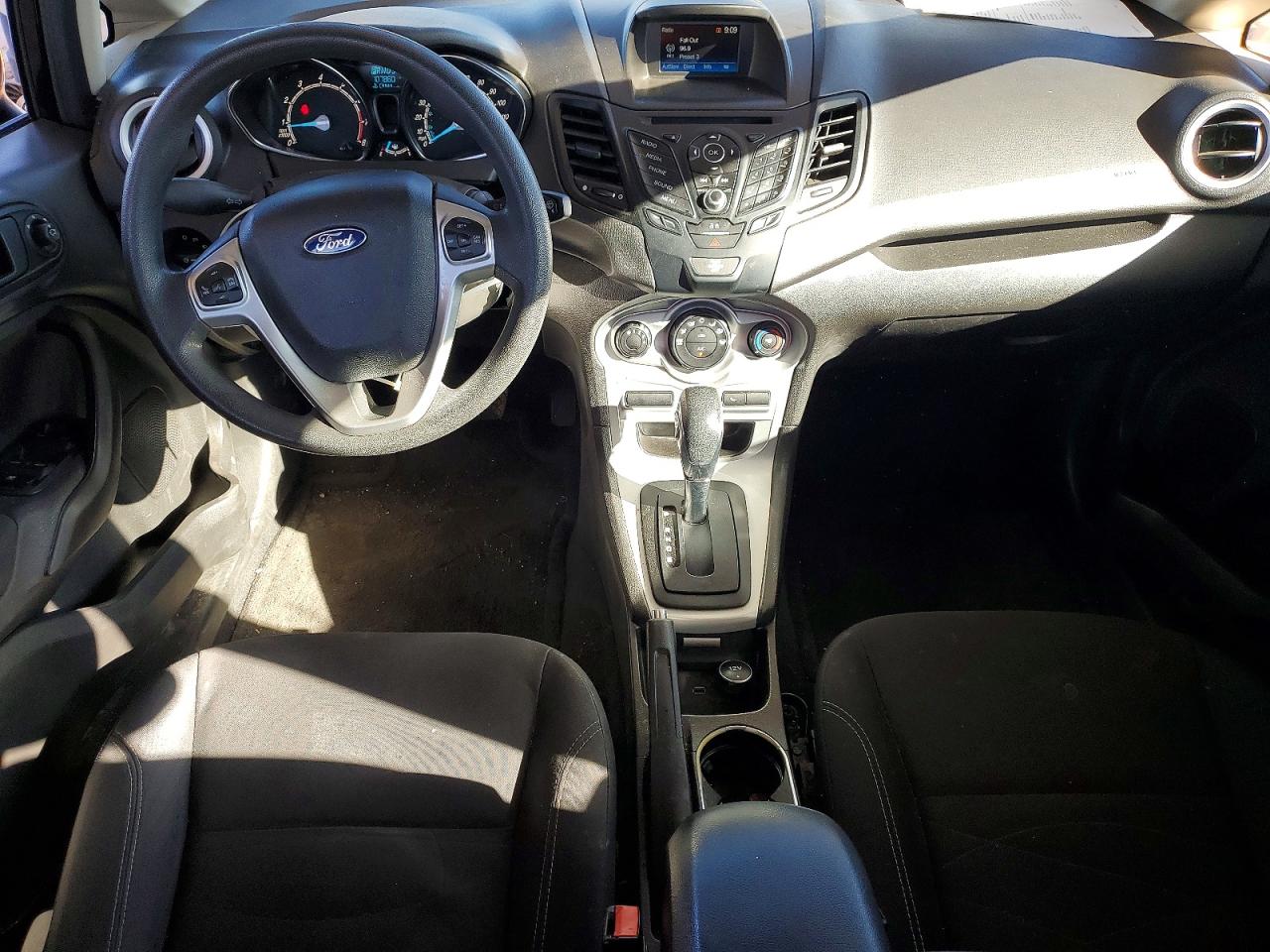 2018 FORD FIESTA SE photo 15