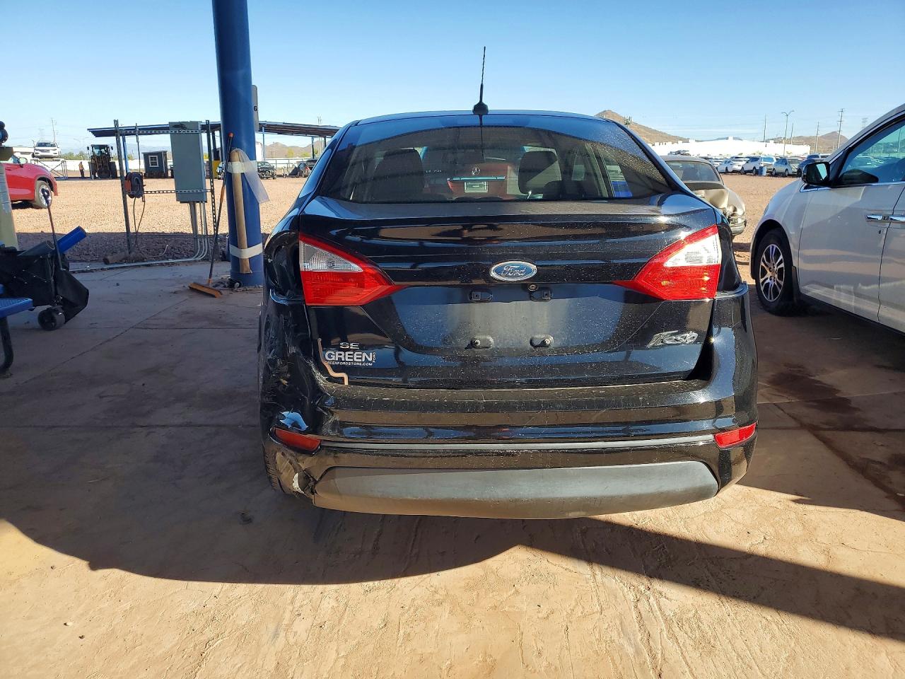 2018 FORD FIESTA SE photo 11