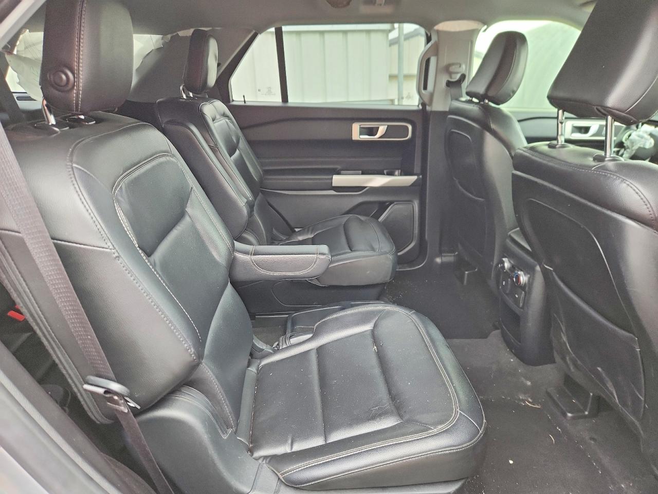 2020 FORD EXPLORER XLT photo 21