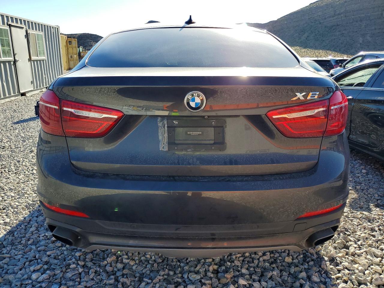2015 BMW X6 XDRIVE50I photo 16