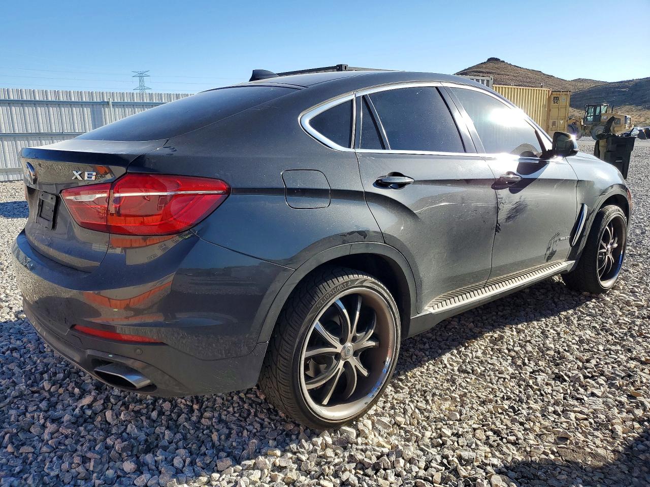 2015 BMW X6 XDRIVE50I photo 7