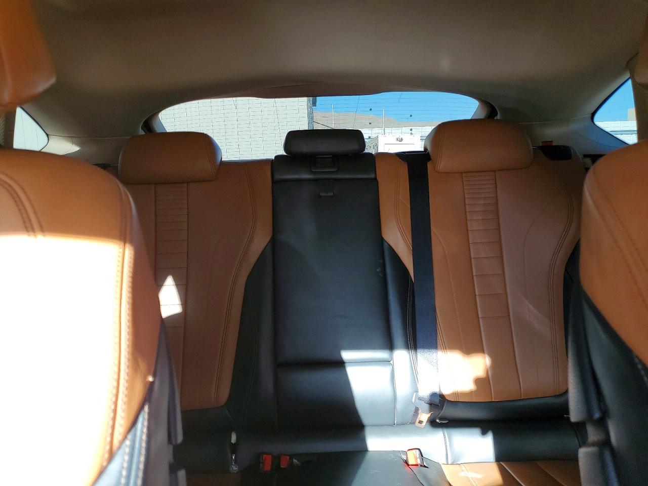 2015 BMW X6 XDRIVE50I photo 28