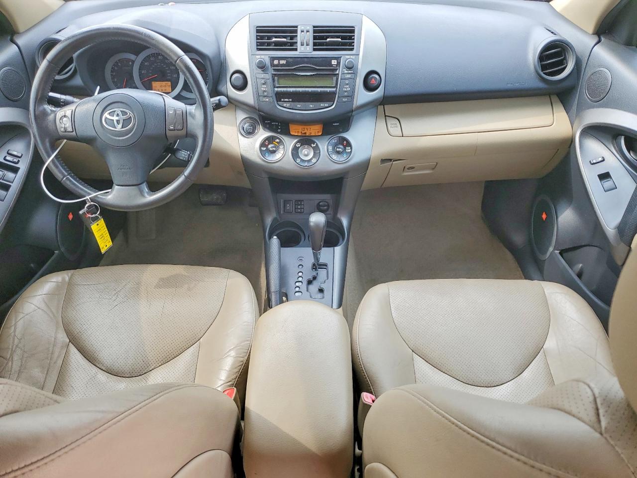 2011 TOYT RAV4 photo 8