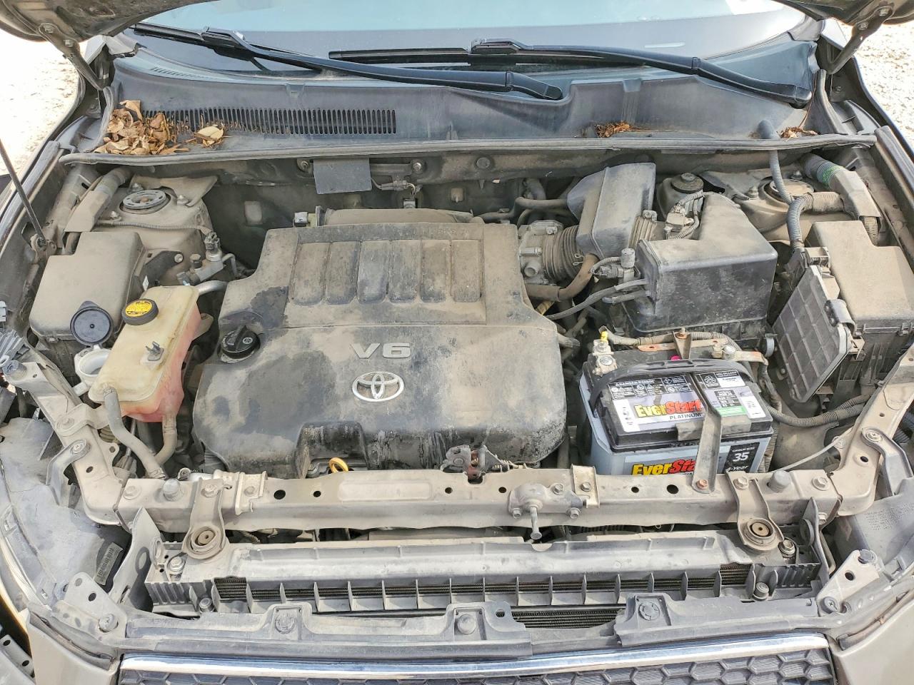 2011 TOYT RAV4 photo 12