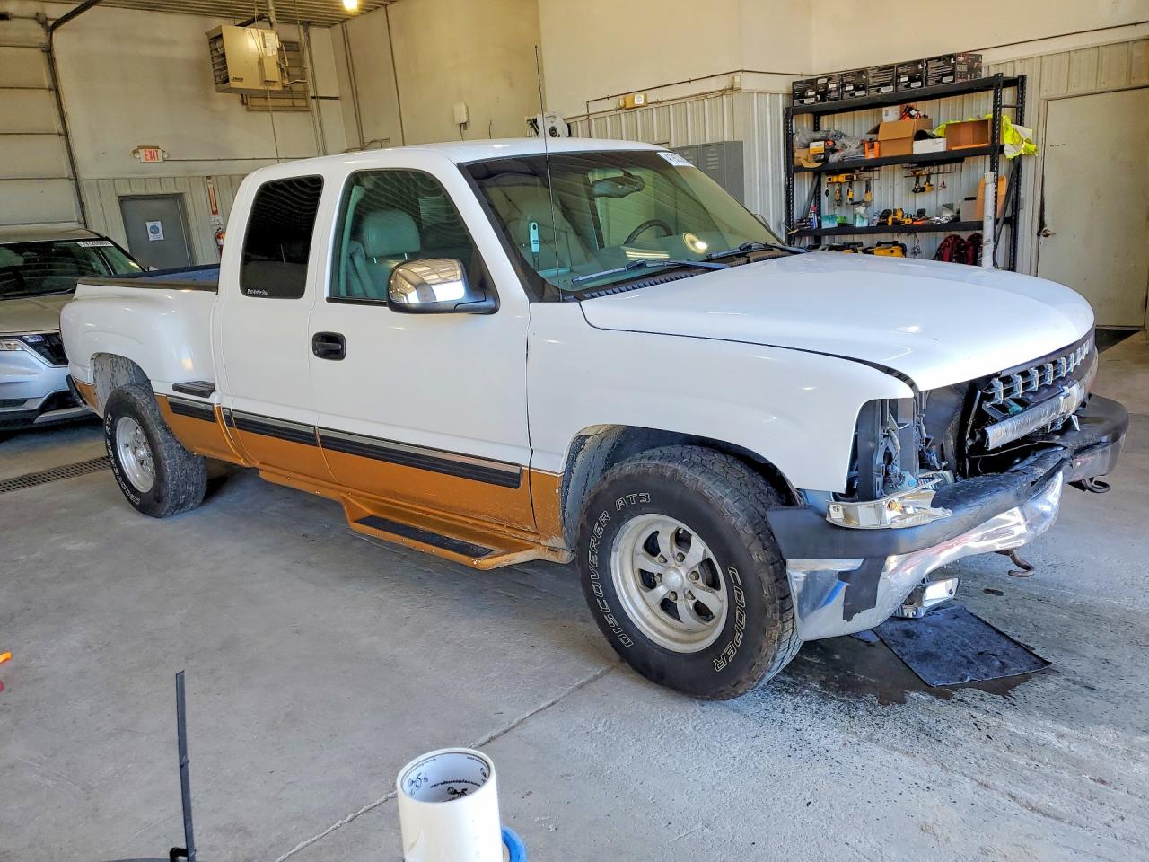 2000 CHEVROLET SILVERADO K1500 photo 4
