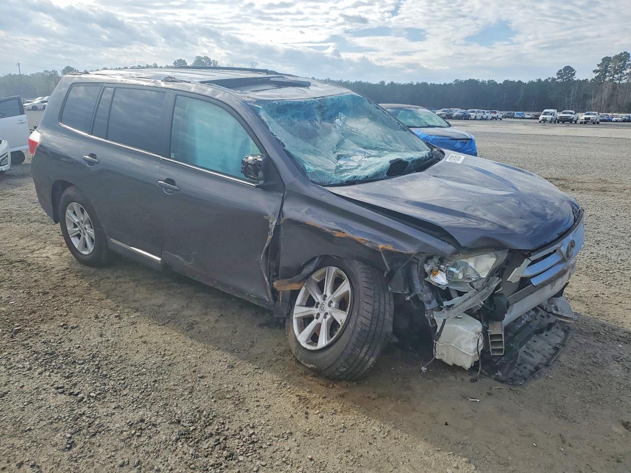 2011 TOYOTA HIGHLANDER SE photo 7