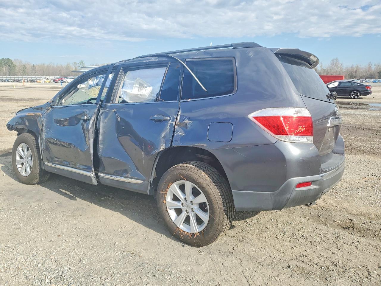 2011 TOYOTA HIGHLANDER SE photo 3