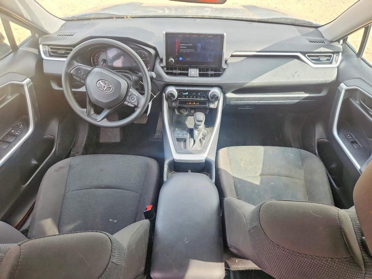 2025 TOYOTA RAV4 LE photo 15