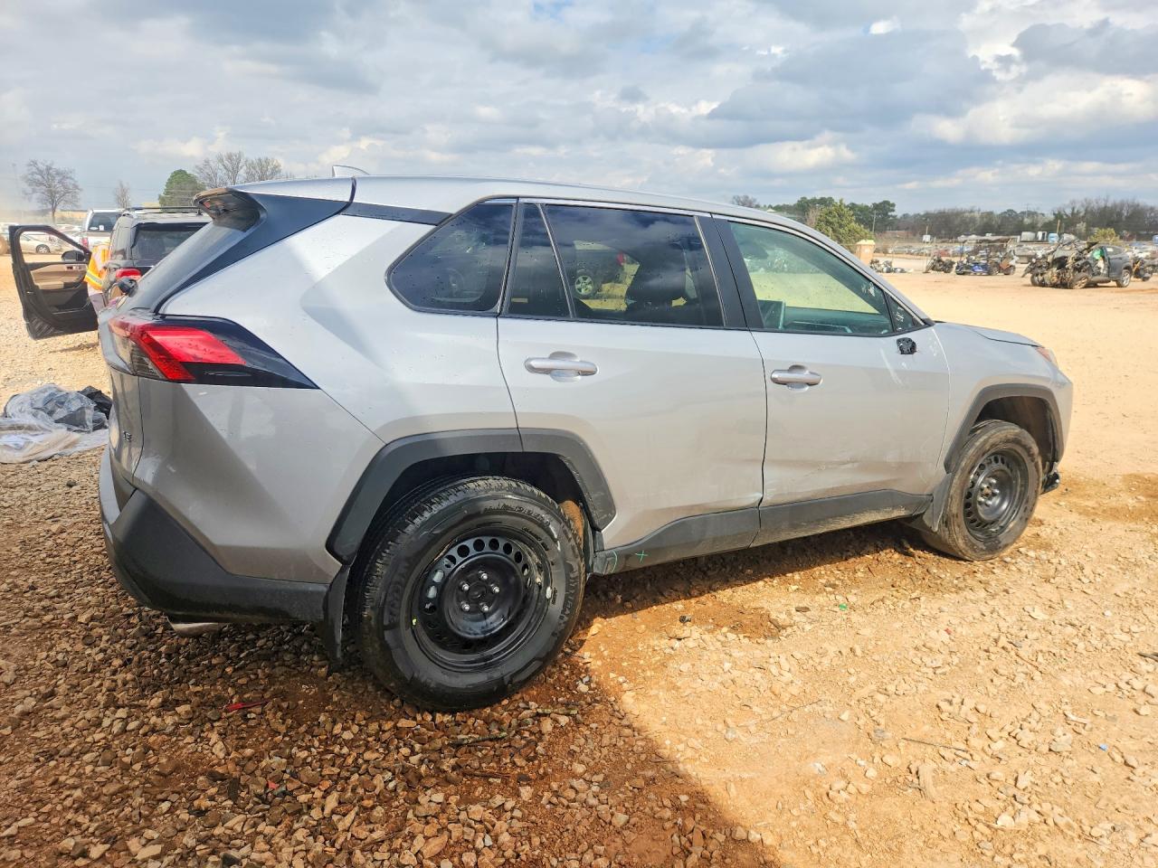2025 TOYOTA RAV4 LE photo 5