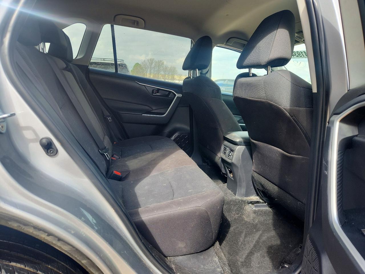 2025 TOYOTA RAV4 LE photo 21