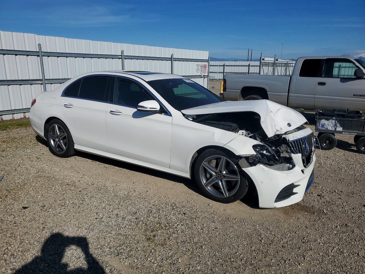 2018 MERCEDES-BENZ E 300 photo 4